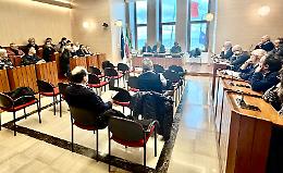 I medici di Padre Pio revocano lo sciopero: il "miracolo" per ora lo fanno "san" Michele (Emiliano) e "san" Raffaele (Piemontese)