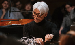 Ryuichi Sakamoto, ascoltare il mondo fino all&rsquo;ultimo suono
