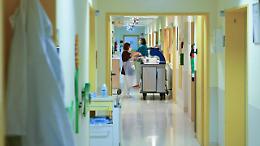 Giornata mondiale contro il cancro, meno posti letto e pi&ugrave; malati: la denuncia dell'Aiom