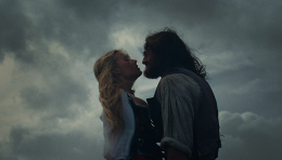 Cime Tempestose, il ritorno dell&rsquo;eterno: quando l&rsquo;amore assoluto diventa operazione di marketing
