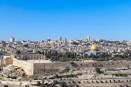 Rientrati a Matera i pellegrini bloccati a Gerusalemme: &ldquo;Siamo vivi, grazie a tutti&rdquo;