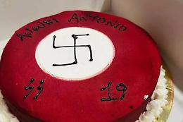 Torta con simboli nazisti a Matera, il titolare si scusa: &ldquo;Post fatto con leggerezza&rdquo;
