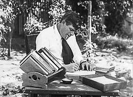 Jack London, l'uomo che bruci&ograve; la vita in due estremit&agrave; 