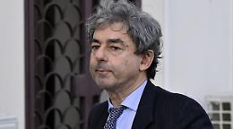 L'Enigma  di un Addio tra Cocci di Vetro e il Peso della Storia 