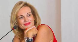 Il passo rapido di Lorenza Licenziati tra le pieghe di una citt&agrave; incompiuta 