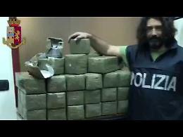 Droga, in un garage di Carapelle nascondeva 120 chili di hashish: arrestato marocchino