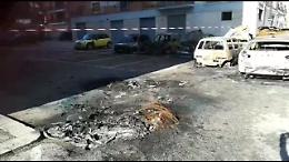 Troia, ecco ciò che resta delle auto in fiamme