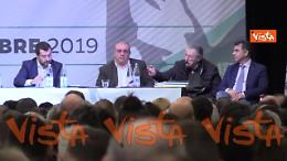 Bossi al congresso nazionale della Lega: «Il Sud è come l'Africa, vanno aiutati a casa loro». E Salvini tace