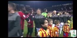 Gli highlights che condannano l'arbitro che ha deciso il gioco tra Foggia e Benevento