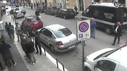 Quartiere ferrovia, rissa tra stranieri: le immagini shock 