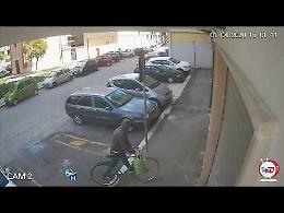 Ecco il video della bomba che ha fatto saltare in aria "Il sorriso" a Foggia