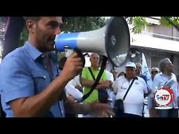 La passeggiata della Lega per la sicurezza a Foggia, Sasso: «La colpa è anche di chi fitta le case e schiavizza gli immigrati. Presto Salvini sarà qui»