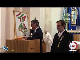 Il sindaco di Foggia, Franco Landella, dona la sua fascia a Sant'Antonio