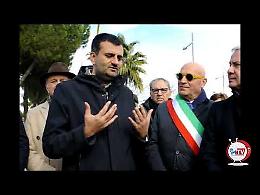 Gli onori di Antonio Decaro a Michele Protano, citando Calvino