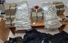 I Carabinieri "bussano" alle porte di Apricena e trovano 80 chili di droga