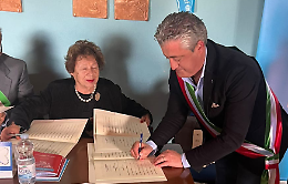 Il sindaco di Bella sottoscrive la lettera d'intenti per la collaborazione tra la Rete Bel e l'Unicef