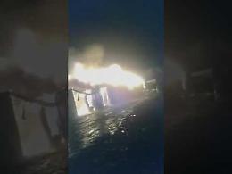 Il ghetto brucia e loro se la ridono 