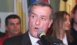 È ufficiale: Morra lascia il Pdl per candidarsi con la Poli Bortone