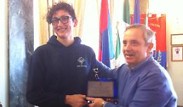 Dalle vasche al Comune: premiata Lucia Scopece