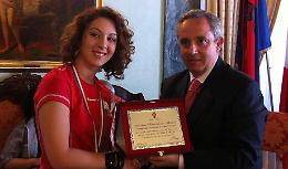 La carabina d'oro di Luana Martone fa colpo in Comune