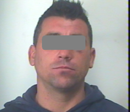 Foggia, tombarolo arrestato in flagranza di reato