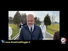 Coronavirus, Edi Rama manda in Italia dall'Albania 30 medici e infermieri: «Laggiù è casa nostra»