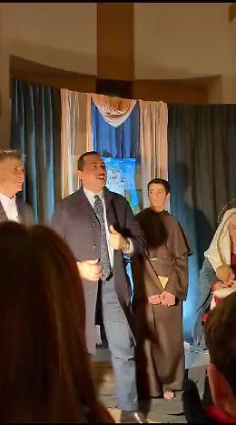 Potenza, piazza monsignor Nolè. Il sindaco Guarente: «Eccezionale intitolazione a una figura straordinaria». IL VIDEO