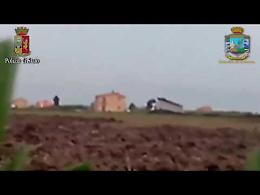 Ecco come venivano sversati i rifiuti  dei "Casalesi" in provincia di Foggia: il video