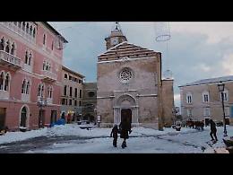 Vasto, il mare dei foggiani mette l'abito da neve
