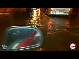 Maltempo, il cielo "viene giù" e Foggia si ritrova sott'acqua