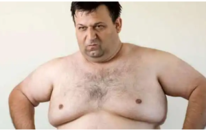 E pure agli uomini spuntano le tette