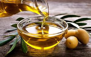 Olio d'oliva: l'oro verde che cura, tra tradizione, salute e ricerca scientifica