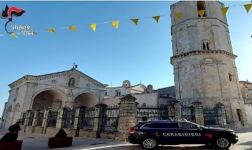 Agguato a Monte Sant’Angelo: ferito un operatore ecologico
