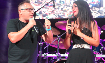 Polignano a Mare, città della musica, a Ferragosto canta con Micky Sepalone e Angela Piaf