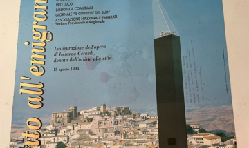 Oggi, 18 agosto 1994, a Rocchetta Sant'Antonio viene inaugurato il "Monumento all'emigrante" di Gerardo Gerardi