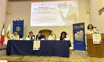 "Non si chiama Amore": la graphic novel di Giuseppe e Alessandro Guida che ci interroga sulla violenza contro le donne