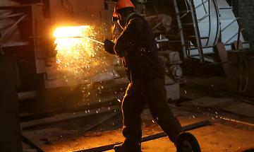 Polveri, gas e vapori: i pericoli invisibili negli ambienti di lavoro