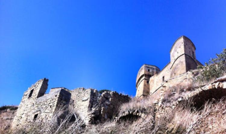 Rocchetta si colora di arancione