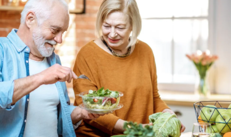 Mangiare bene allunga la vita e la rende anche più sana