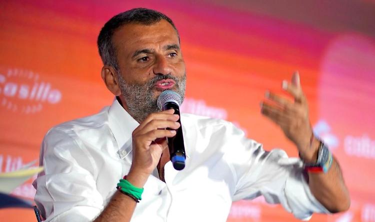 Decaro guarda con sospetto ai consiglieri regionali uscenti che si riciclano nelle liste civiche a suo sostegno: «Non sono il loro leader»