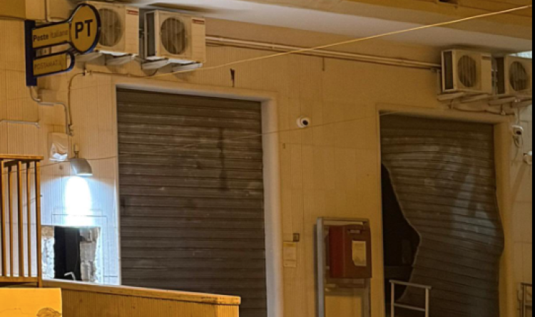 A Rocchetta Sant&rsquo;Antonio sventrato l'unico bancomat del paese